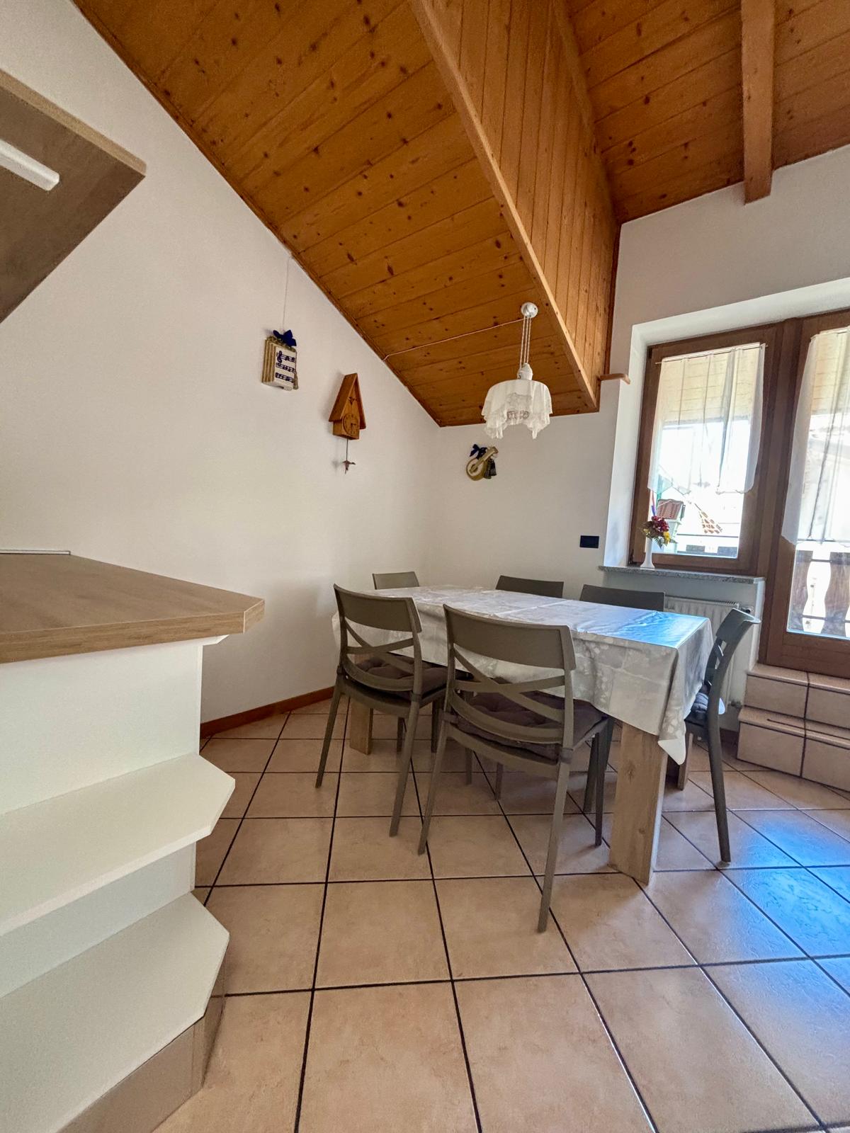 Appartamento Cavalese Casa Defrancesco – zona pranzo