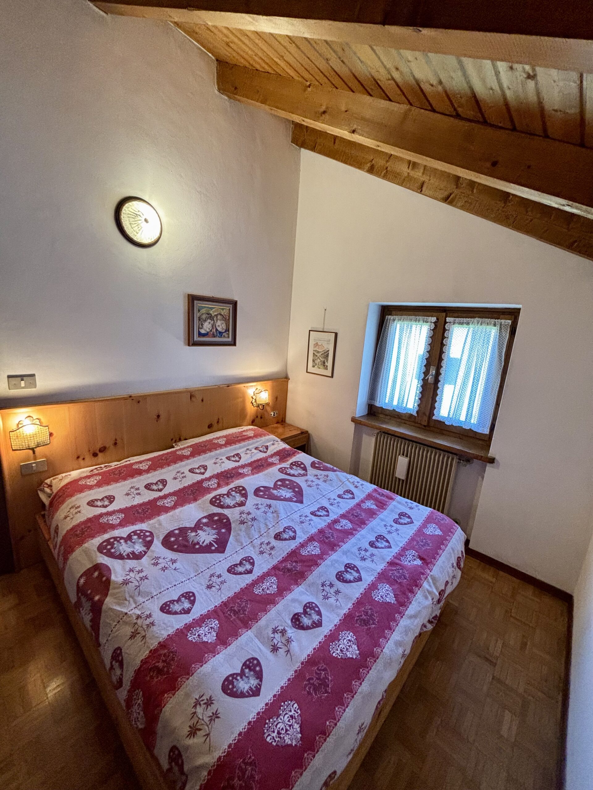 Appartamento Soraga Sass Aut – dettaglio camera matrimoniale